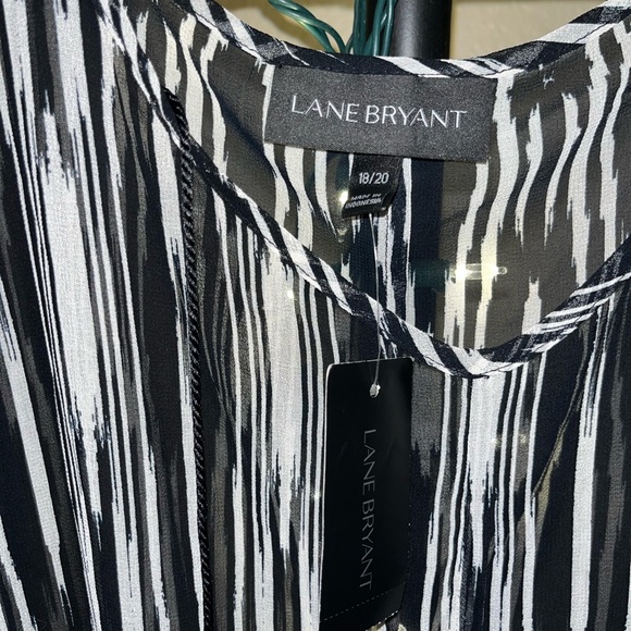 Lane Bryant Sheer Dolman Sleeve Top Sz 18/20 - Picture 5 of 5